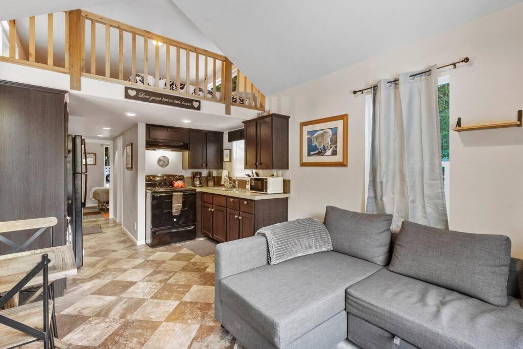 Cozy Tiny Home Steps Away From Mt. Rainier Эшфорд Экстерьер фото