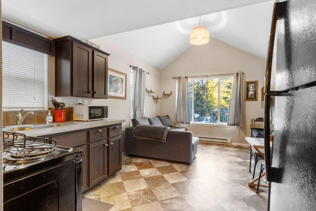 Cozy Tiny Home Steps Away From Mt. Rainier Эшфорд Экстерьер фото